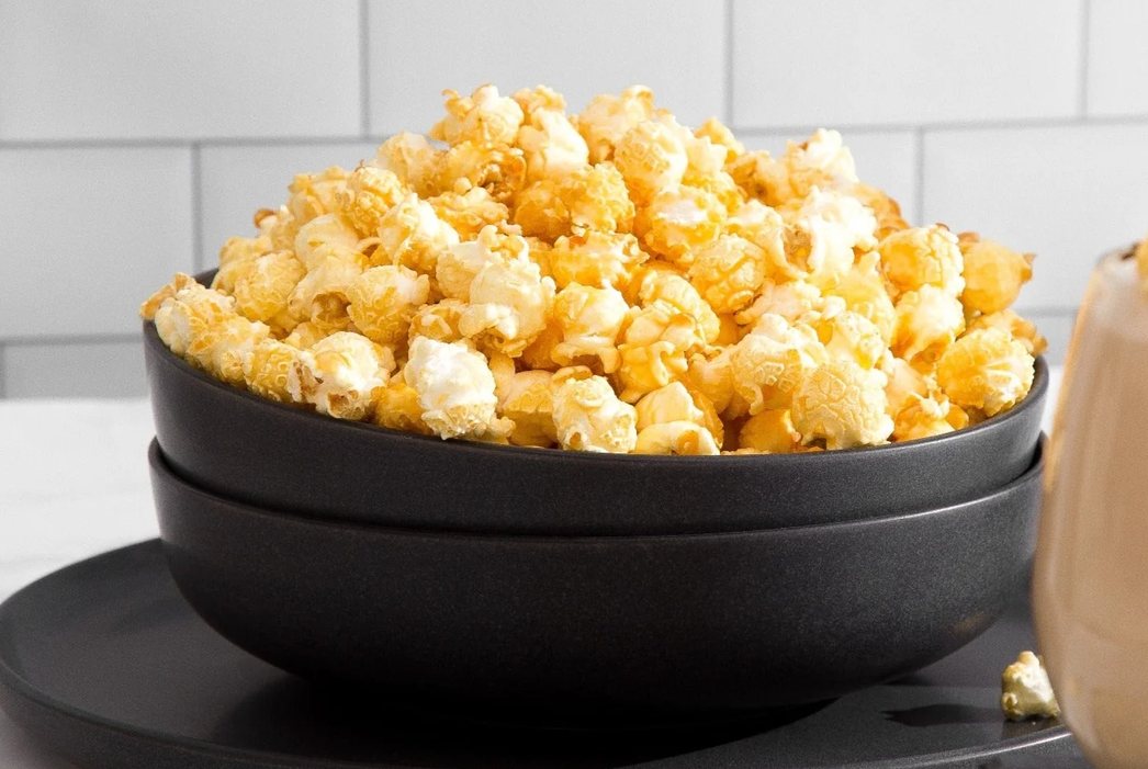 A bowl of caramel popcorn